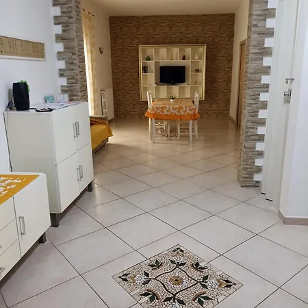 Casa Vacanze : Casa Fortuna Apartment *